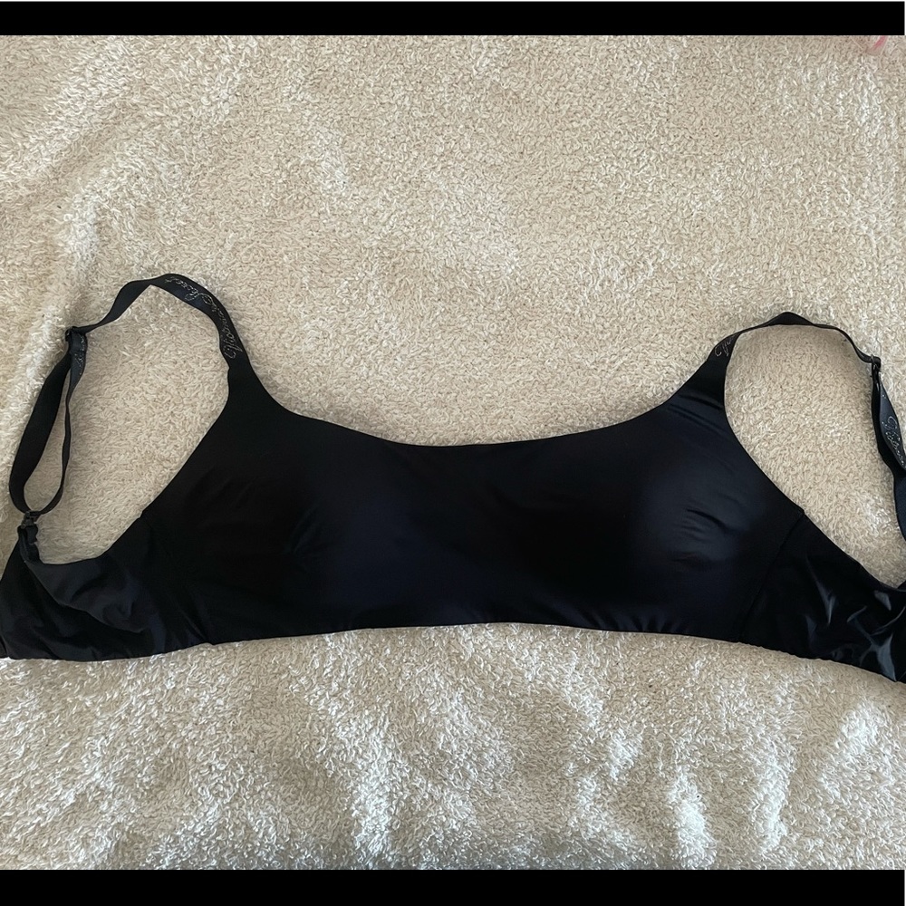 Victoria’s Secret Love Cloud Smooth Straight-Neck Lounge Bra